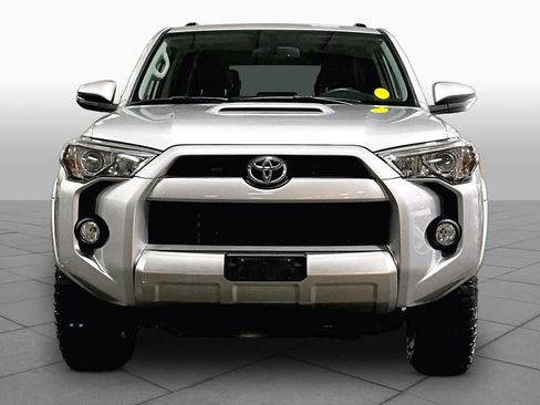 Used 2018 Toyota 4Runner TRD Off-Road Premium AWD/4WD image 4