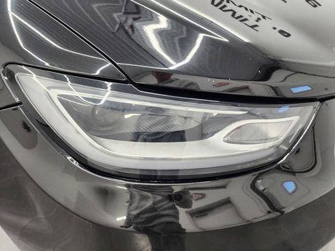 Used 2024 Chrysler Pacifica Touring-L image 22