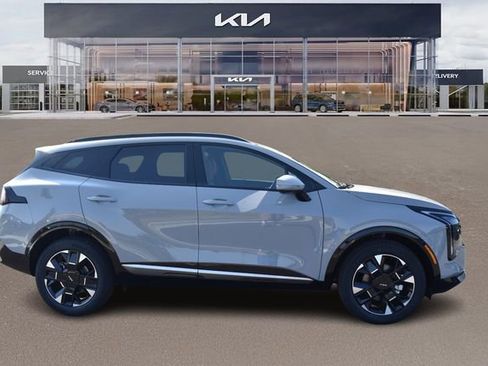 New 2026 Kia Sportage SX image 2