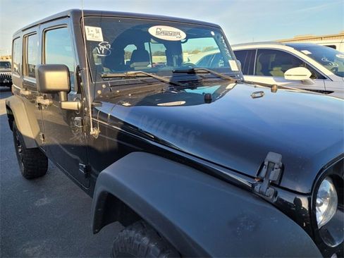 Used 2015 Jeep Wrangler Unlimited Sport image 9