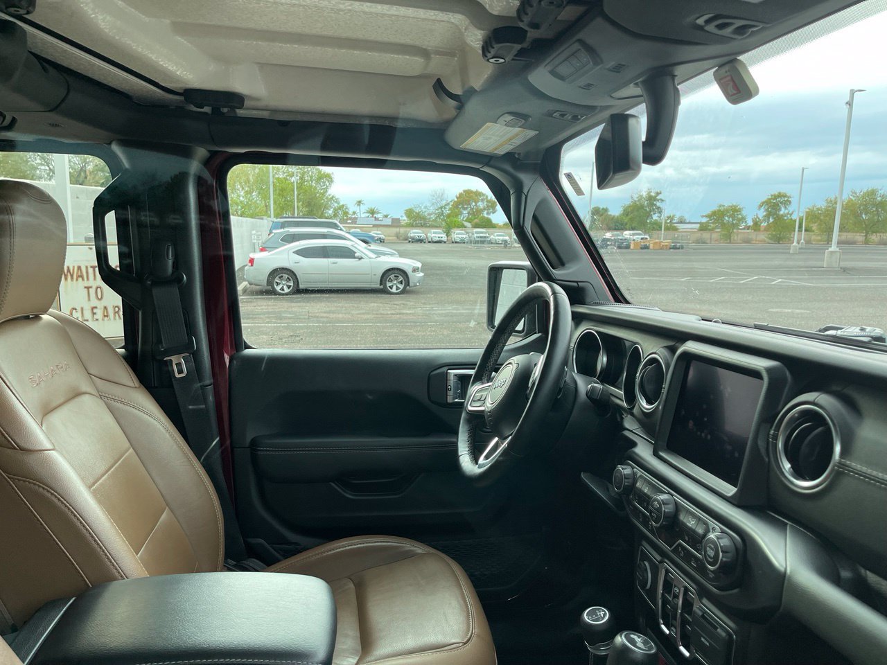 Used 2021 Jeep Wrangler Unlimited Sahara AWD/4WD image 6