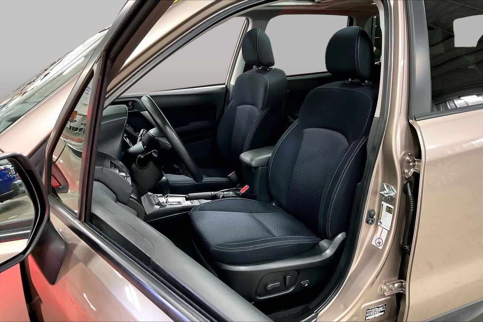 Used 2015 Subaru Forester 2.5i Premium AWD/4WD image 7