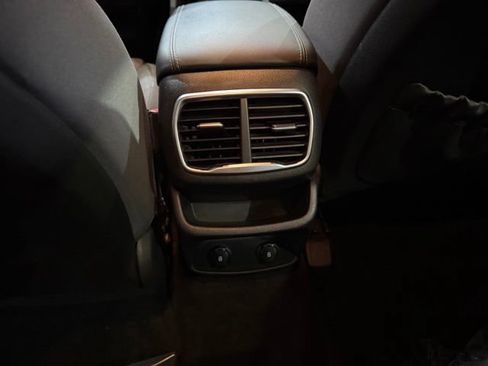 Used 2019 Hyundai Santa Fe SEL FWD image 31