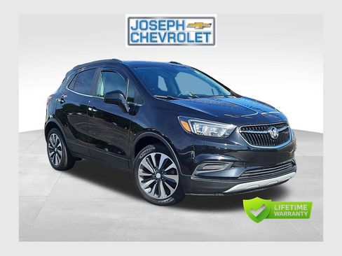 Used 2021 Buick Encore Preferred FWD image 1