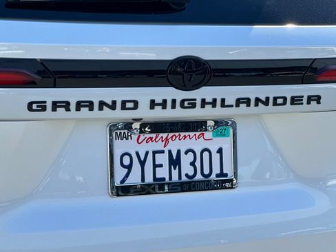 Used 2026 Toyota Grand Highlander AWD Hybrid image 21