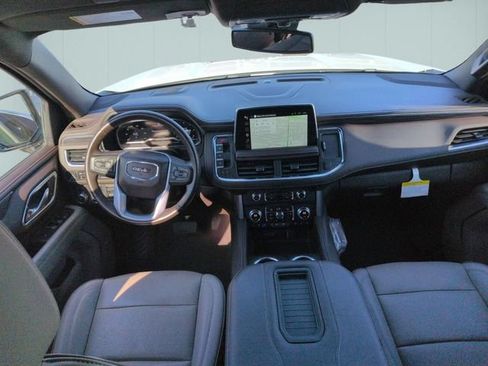 Used 2023 GMC Yukon SLT w/ SLT Luxury Package AWD/4WD image 31