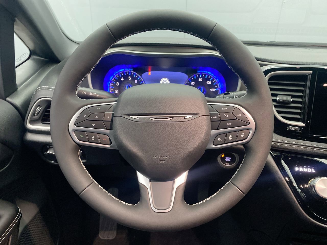New 2027 Chrysler Pacifica Select w/ Family Tech Group AWD/4WD image 16