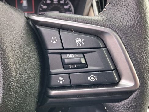 Certified 2025 Subaru Outback Limited image 31