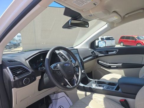 Used 2024 Ford Edge Titanium AWD/4WD image 11