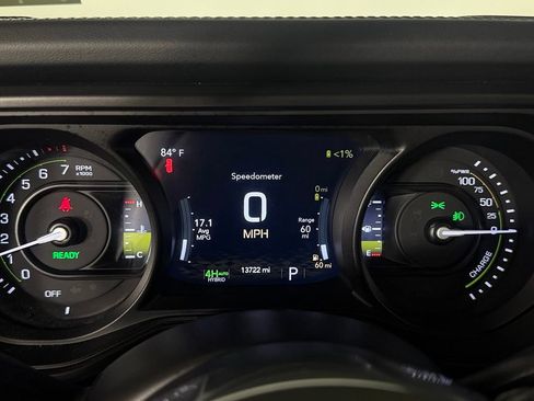 Used 2025 Jeep Wrangler Unlimited Sahara AWD/4WD image 17