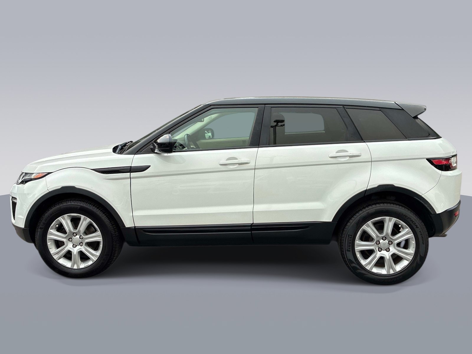 Used 2018 Land Rover Range Rover Evoque AWD/4WD image 4