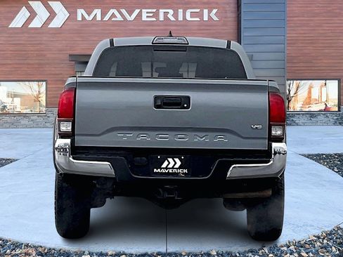 Used 2019 Toyota Tacoma TRD Off-Road image 6