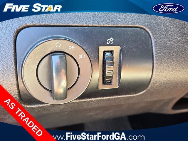 Used 2005 Ford Mustang Premium RWD image 25