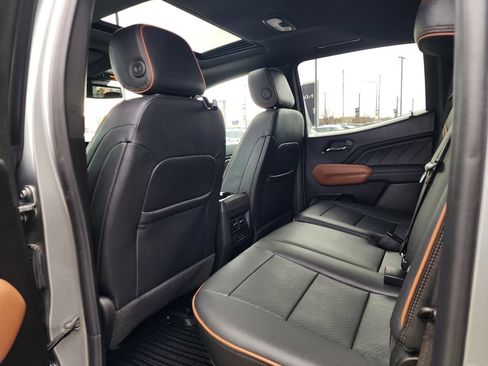 Used 2024 GMC Canyon AT4 w/ AT4 Premium Package image 17