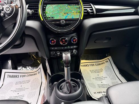 Used 2019 MINI Cooper S w/ Premium Package image 11