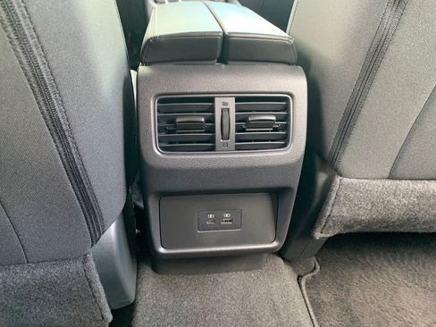 Used 2023 Nissan Rogue SV FWD image 19
