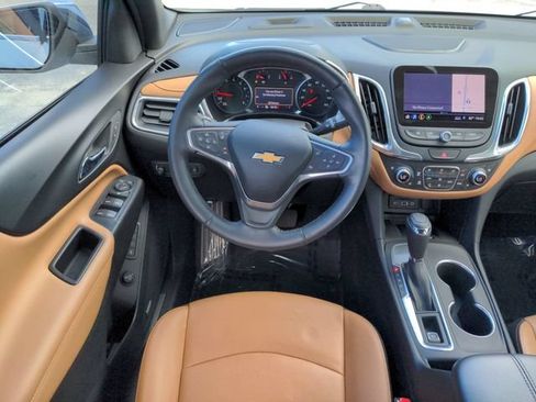 Used 2019 Chevrolet Equinox Premier FWD image 17