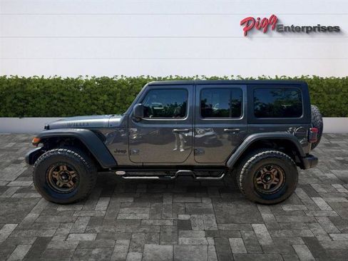 Used 2024 Jeep Wrangler Unlimited Sport AWD/4WD image 4