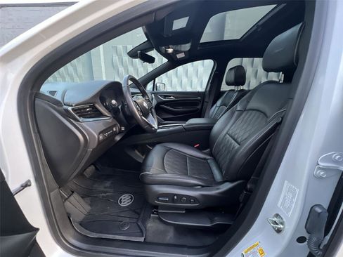 Used 2024 Buick Enclave Avenir image 10