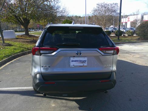 Used 2023 Toyota RAV4 LE image 10