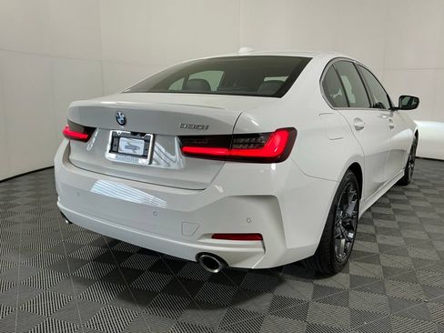 Certified 2025 BMW 330i Sedan w/ Premium Package RWD image 5