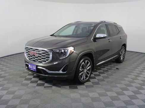 Used 2020 GMC Terrain Denali w/ Denali Premium Package image 27