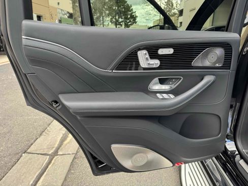 Used 2023 Mercedes-Benz Maybach GLS 600 4MATIC image 78