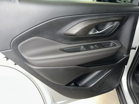 Certified 2022 GMC Terrain SLE w/ Driver Convenience Package image 18