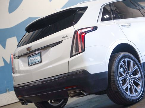 Used 2018 Cadillac XT5 Luxury w/ LPO, Black Ice Package image 43