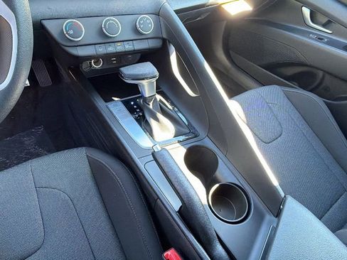New 2026 Hyundai Elantra SE FWD image 29