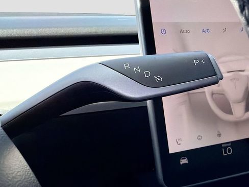 Used 2022 Tesla Model Y Performance AWD/4WD image 15