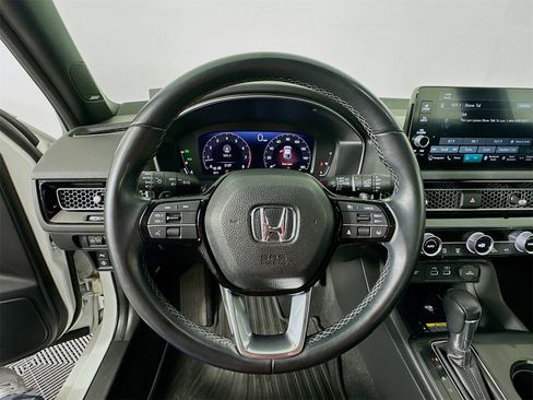 Used 2022 Honda Civic Sport Touring image 11