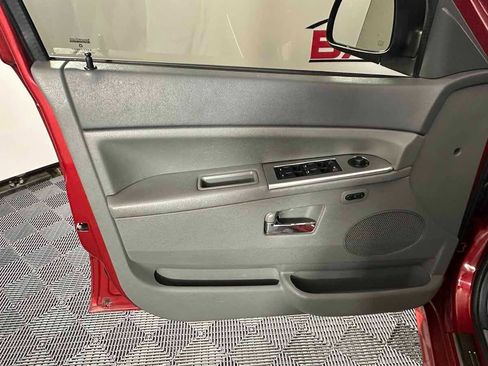 Used 2006 Jeep Grand Cherokee SRT8 w/ SRT Option Group I image 16