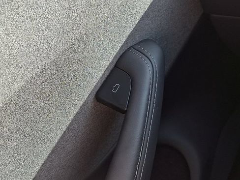 Used 2025 Tesla Model 3 Long Range RWD image 26