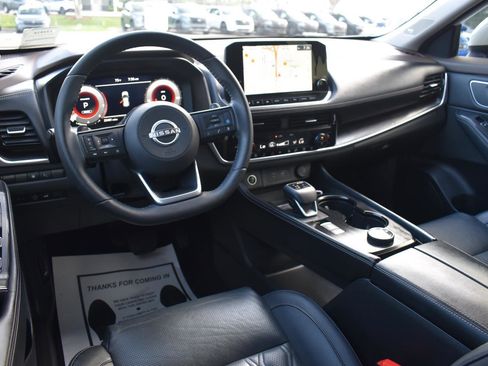 Used 2023 Nissan Rogue Platinum w/ Platinum Premium Package AWD/4WD image 31