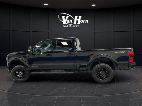 Used 2024 Ford F250 Lariat w/ Lariat Ultimate Package AWD/4WD image 4