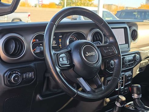 Used 2020 Jeep Wrangler Unlimited Sport S image 2