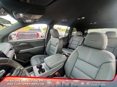 New 2026 GMC Acadia AT4 w/ Luxury Package image 13