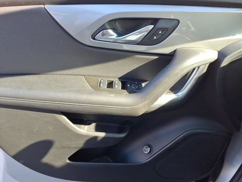 Used 2020 Chevrolet Blazer LT image 24