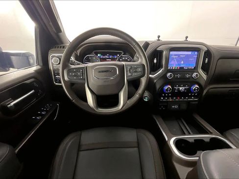 Certified 2022 GMC Sierra 2500 Denali w/ Denali Ultimate Package AWD/4WD image 6