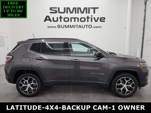 Used 2024 Jeep Compass Latitude image 1