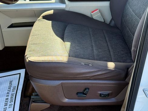 Used 2018 RAM 1500 SLT image 16