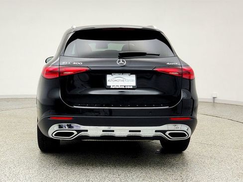 Used 2025 Mercedes-Benz GLC 300 4MATIC image 6