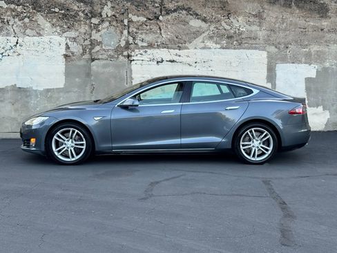 Used 2013 Tesla Model S image 7