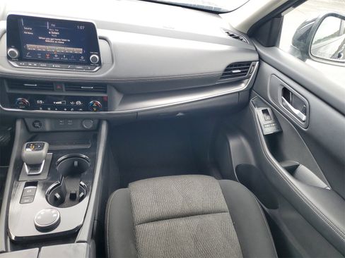 Used 2024 Nissan Rogue SV image 26