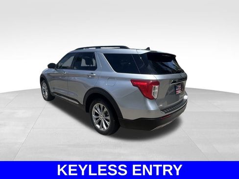 Certified 2022 Ford Explorer XLT w/ Equipment Group 202A image 7