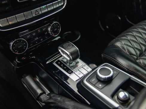 Used 2015 Mercedes-Benz G 63 AMG 4MATIC image 35