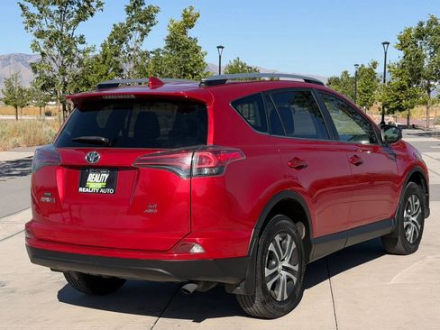 Used 2016 Toyota RAV4 LE AWD/4WD image 6