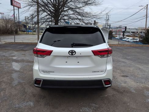 Used 2019 Toyota Highlander Limited image 7