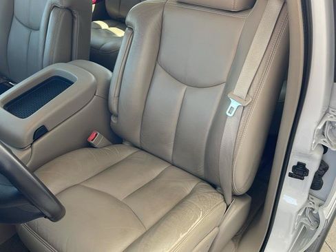 Used 2004 GMC Sierra 2500 SLT AWD/4WD image 27